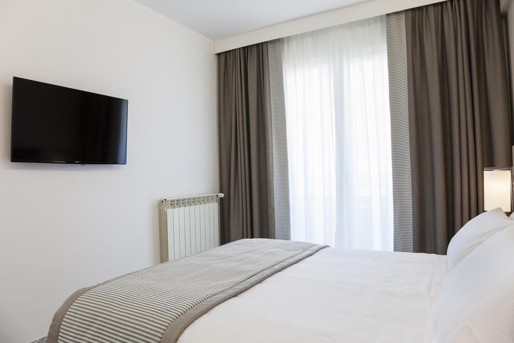 Hotel Mistral Термоли Экстерьер фото